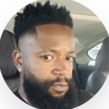 Ice, barber at The Parlor